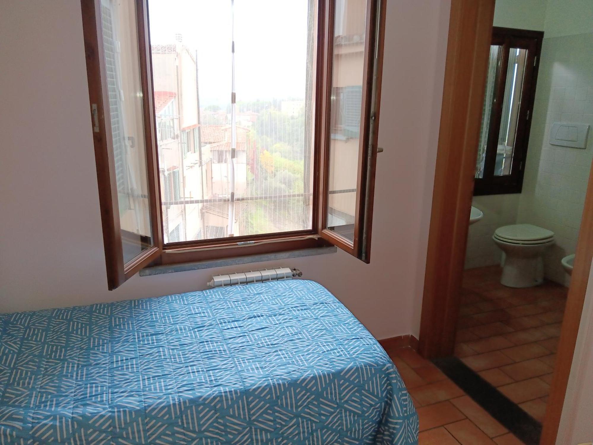 Single Room Private Bathroom