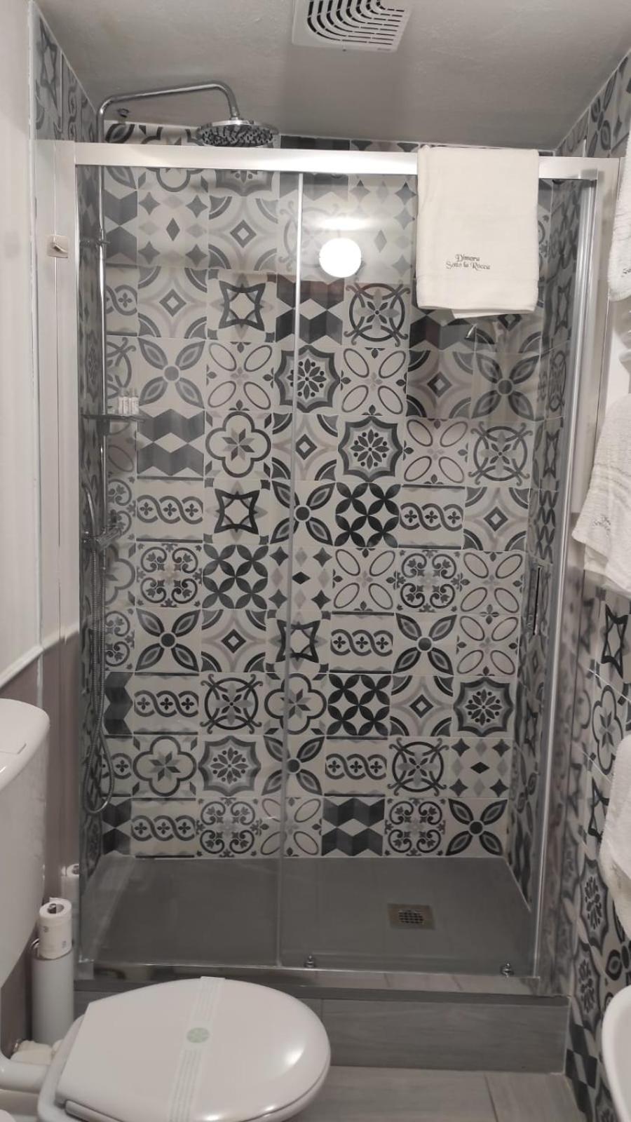 Double Room Private Bathroom