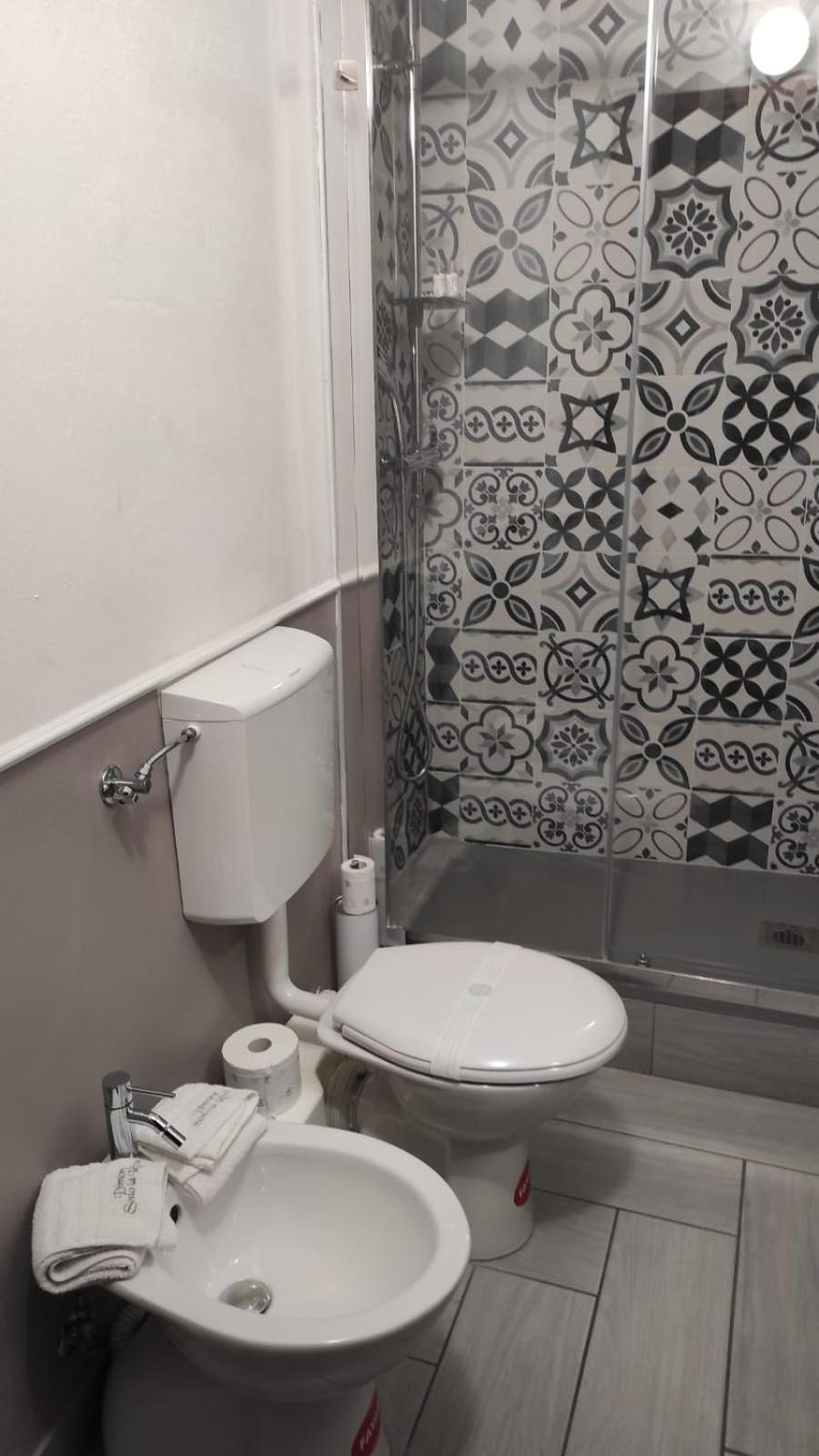 Double Room Private Bathroom